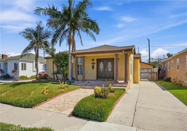 Photo 3 of Sale Pending at 10962 Elm Ave, Lynwood, CA 90262 | MLS# SW26203146 | Listing updated on 2026-09-26