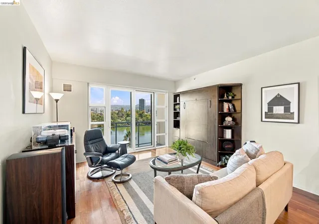 Photo 2 of Sale Pending at 1 Lakeside Dr #607, Oakland, CA 94612 | MLS# 41148615 | Listing updated on 2026-09-30