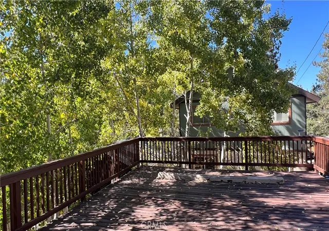 Photo 3 of Single family home for sale at 33393 Robin Dr, Green Valley Lake, CA 92341 | MLS# IV26204058 | Listing updated on 2026-09-18