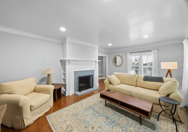 Photo 3 of Sale Pending at 555 Begier Ave, San Leandro, CA 94577 | MLS# ML82061692 | Listing updated on 2026-10-11