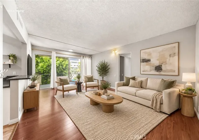 Listing Photo 1 - Condo for sale in building located at 985 E California, Pasadena, CA 91106 - Unit #306