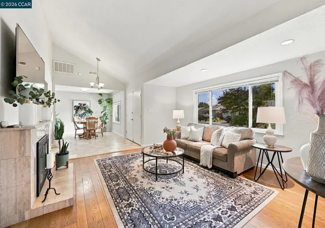 Photo 3 of Sale Pending at 1211 Orange St, Concord, CA 94518 | MLS# 41148623 | Listing updated on 2026-10-04