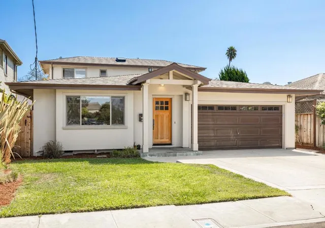 Photo 2 of Single family home for sale at 116 Continental St, Santa Cruz, CA 95060 | MLS# ML82061695 | Listing updated on 2026-10-09