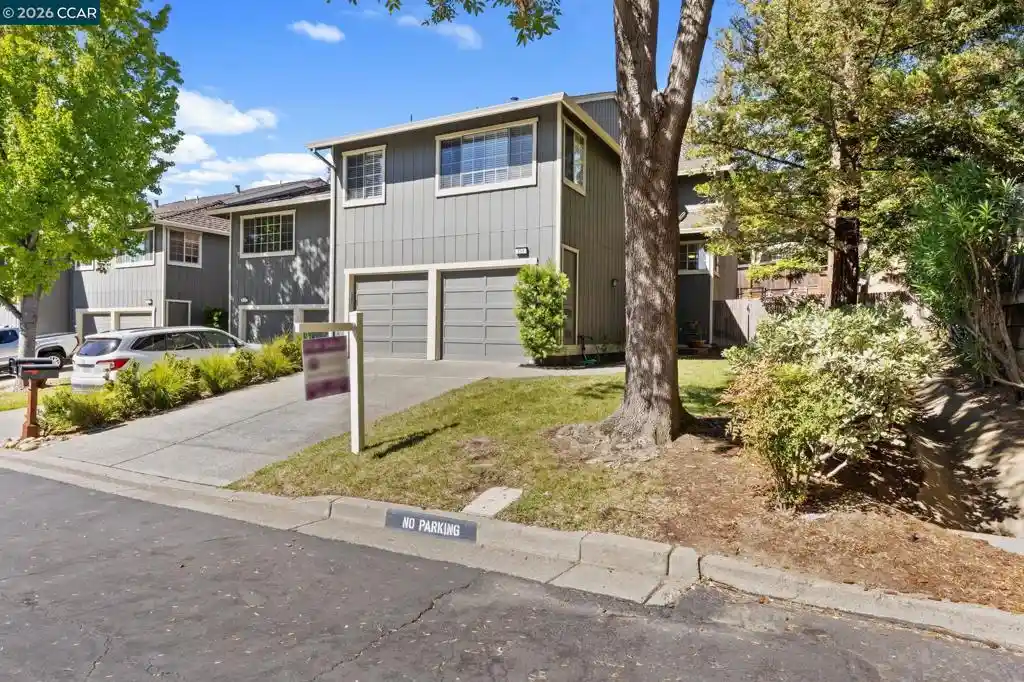 Townhouse for sale at 232 Hillcrest Ln, Pleasant Hill, CA 94523 | MLS# 41148630