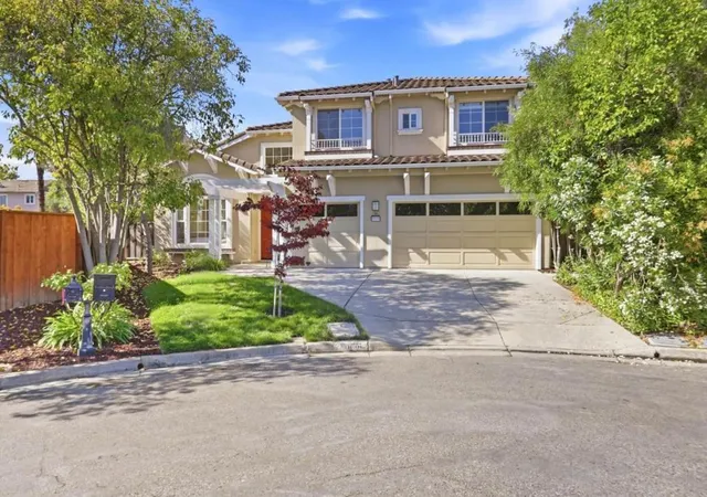 Photo 1 of Sale Pending at 18896 Woodleigh Ct, Saratoga, CA 95070 | MLS# ML82061702 | Listing updated on 2026-10-06