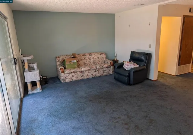 Listing Photo 4 - Condo for sale in building located at 506 Chabre Ct, El Sobrante, CA 94803