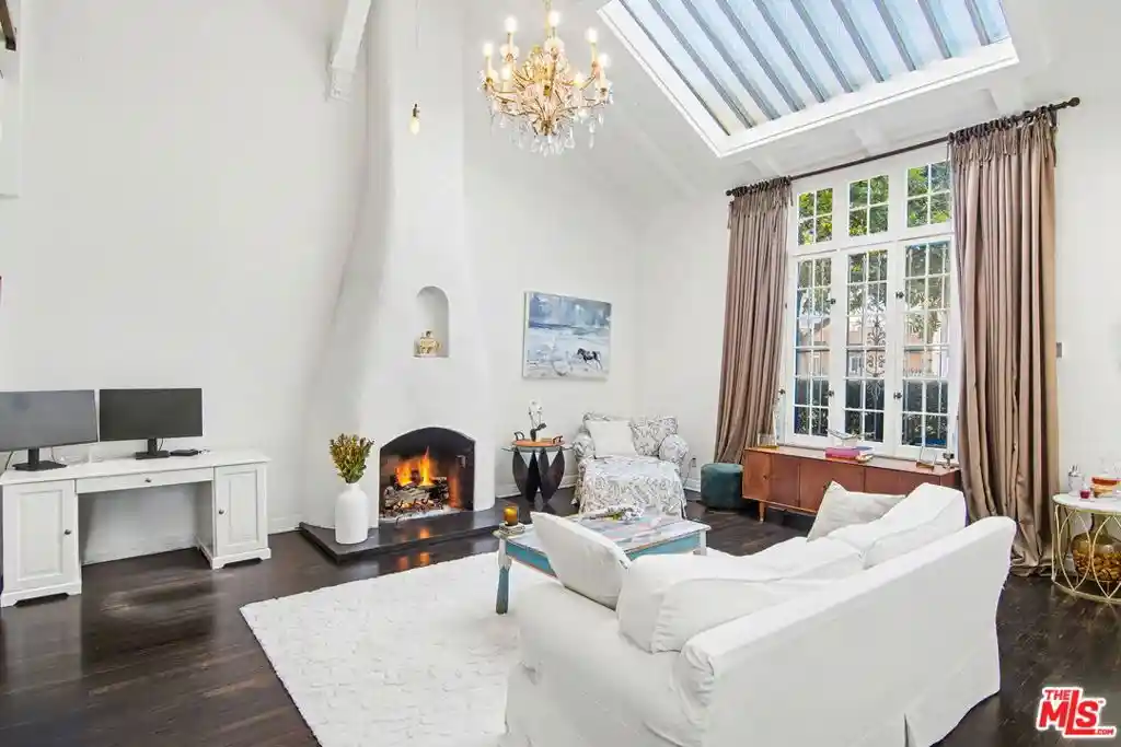 Condo for sale at 6204 Banner Ave #2, Los Angeles, CA 90038 | MLS# 26989855