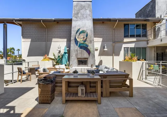 Photo 3 of Sale Pending at 687 S Coast Hwy 101 #206, Encinitas, CA 92024 | MLS# 260022829SD | Listing updated on 2026-10-06