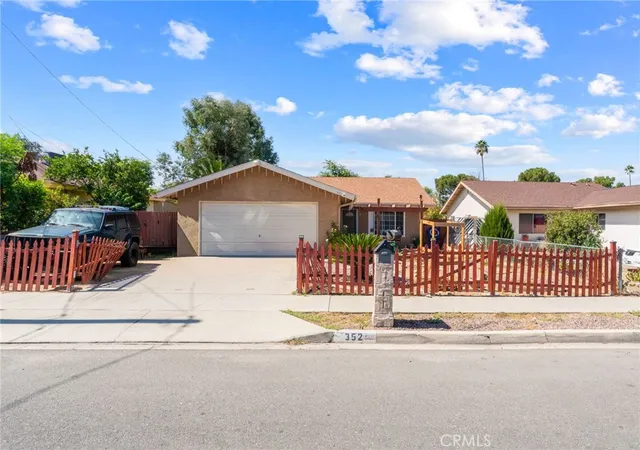 Photo 1 of Sale Pending at 352 N Brinton St, San Jacinto, CA 92583 | MLS# CV26204200 | Listing updated on 2026-10-31