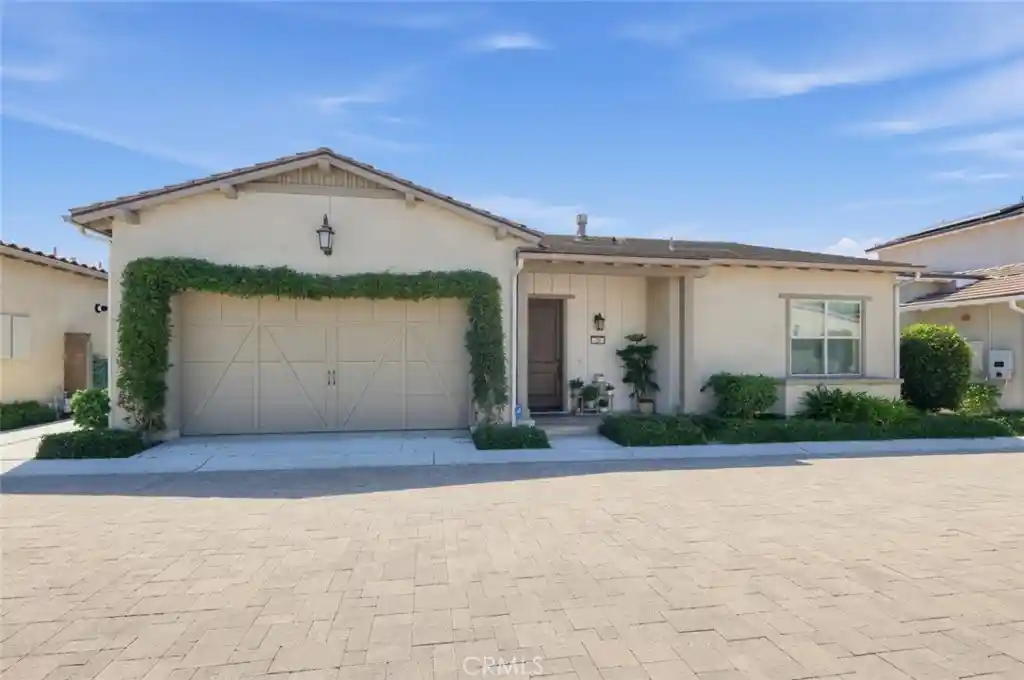 Photo 1 of Single family home for sale at 20 Puesto Rd, Rancho Mission Viejo, CA 92694 | MLS# SR26201165 | Listing updated on 2026-10-15