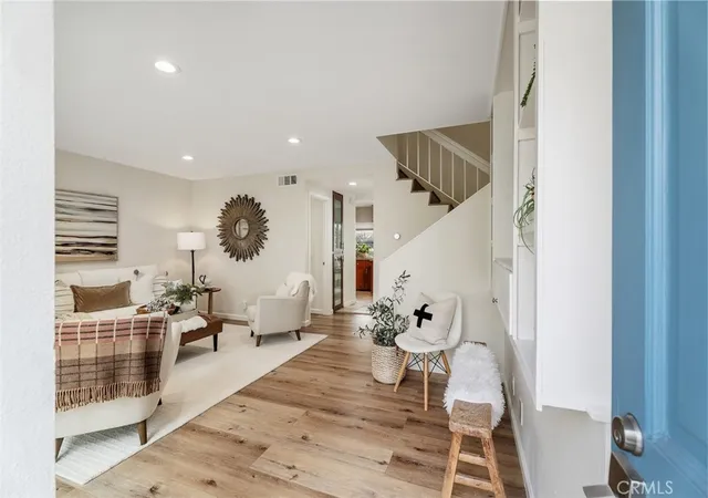 Townhouse for sale at 26415 Waterford, Lake Forest, CA 92630 | MLS# LG26192109
