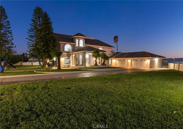 Photo 2 of Sale Pending at 7077 Thunder Ridge Rd, Jurupa Valley, CA 92509 | MLS# IV26199144 | Listing updated on 2026-10-08