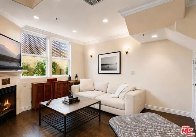Photo 3 of Townhouse for sale at 1050 N Edinburgh Ave #103, West Hollywood, CA 90046 | MLS# 26894115 | Listing updated on 2026-10-09