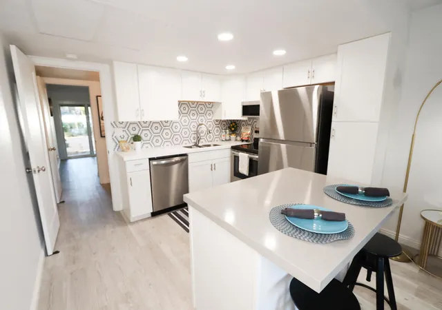 Listing Photo 4 - Condo for sale in building located at 64281 Spyglass Ave, Desert Hot Springs, CA 92240 - Unit #31
