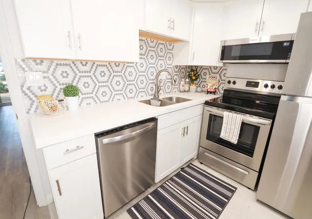 Listing Photo 5 - Condo for sale in building located at 64281 Spyglass Ave, Desert Hot Springs, CA 92240 - Unit #31