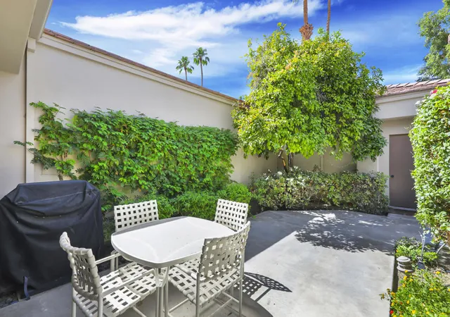 Photo 4 of Condo for sale at 54446 Oaktree, La Quinta, CA 92253 | MLS# 219152883DA | Listing updated on 2026-09-18