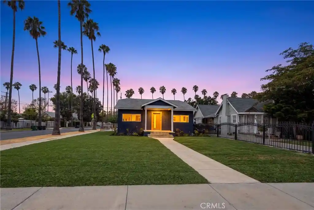 Photo 1 of Single family home for sale at 4933 7th, Los Angeles, CA 90043 | MLS# DW26204293 | Listing updated on 2026-10-30