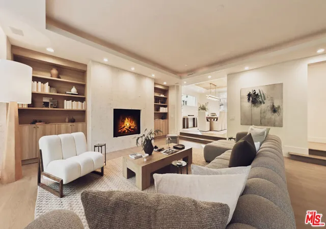 Photo 3 of Mansion for sale at 310 22nd Street, Santa Monica, CA 90402 | MLS# 26985135 | Listing updated on 2026-10-08