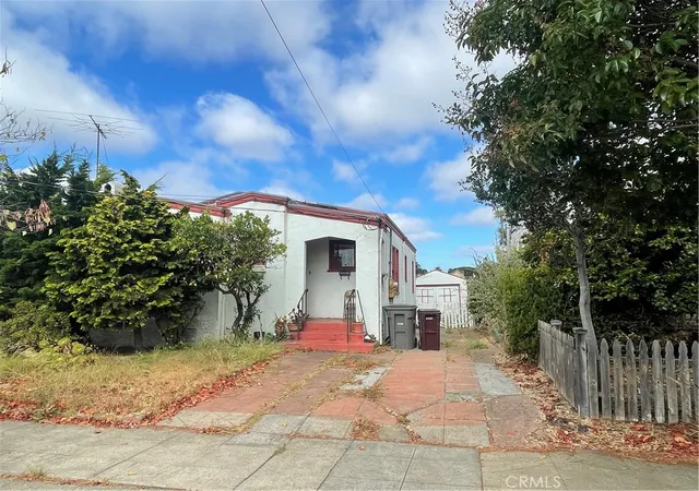 Photo 1 of Sale Pending at 3063 Maple Ave, Oakland, CA 94602 | MLS# PW26203902 | Listing updated on 2026-10-05