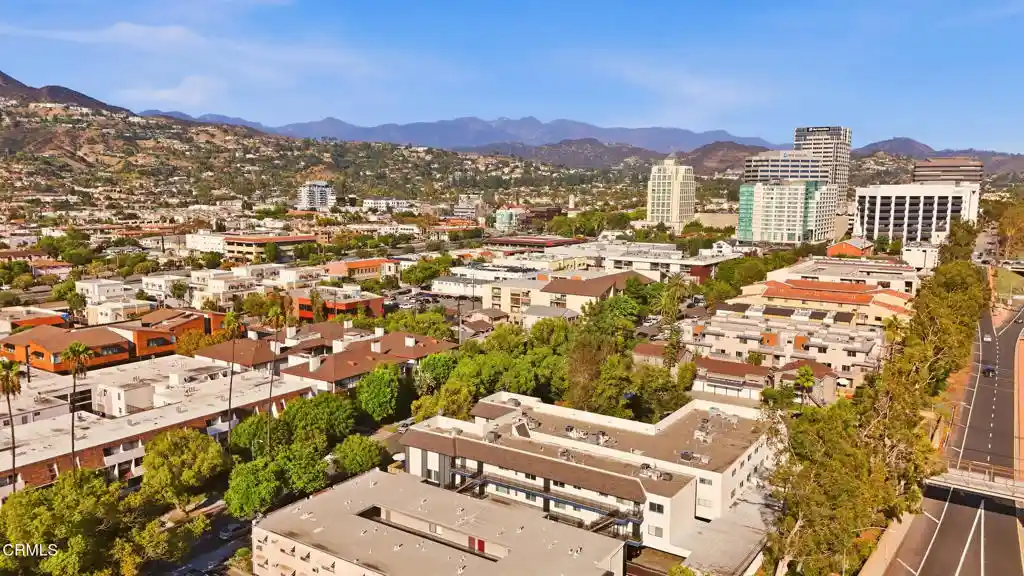 Listing Photo 25 - Condo for sale in 408 Burchett St located at 408 Burchett St, Glendale, CA 91203 - Unit #11