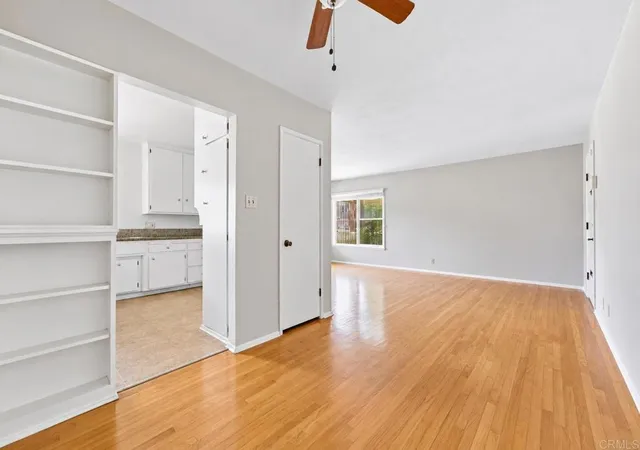 Listing Photo 3 - Condo for sale in building located at 2075 E Appleton St, Long Beach, CA 90803 - Unit #27