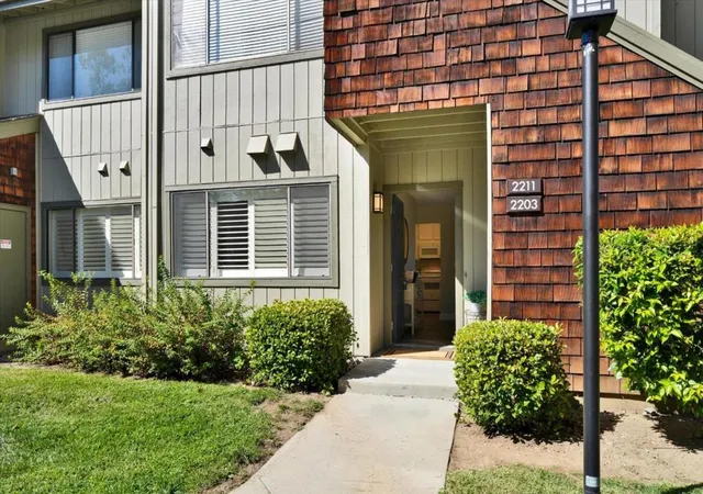 Photo 1 of Condo for sale at 2203 Laterrace Cir, San Jose, CA 95123 | MLS# ML82061763 | Listing updated on 2026-09-21