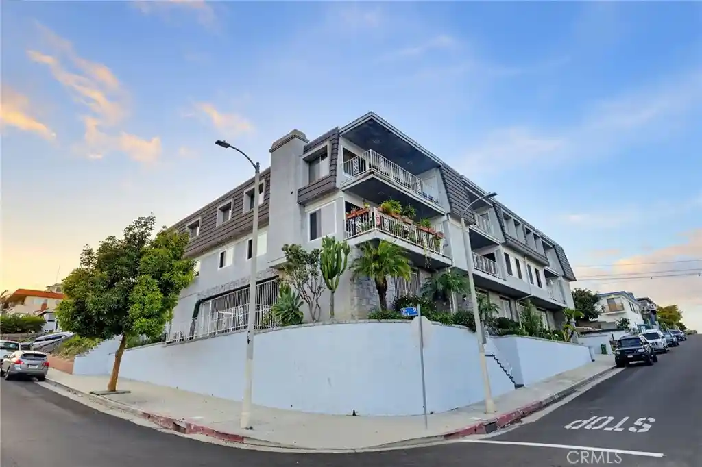Condo for sale at 3027 S Peck Ave #7, San Pedro, CA 90731 | MLS# PV26201710