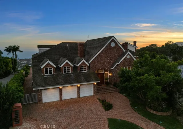 Photo 3 of Mansion for sale at 1464 Via Cresta, Pacific Palisades, CA 90272 | MLS# SB26204444 | Listing updated on 2026-10-10