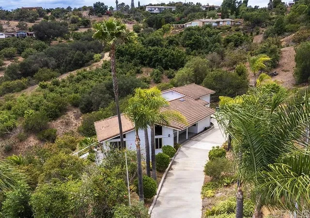 Photo 1 of Single family home for sale at 2645 Daisy Ln, Fallbrook, CA 92028 | MLS# PTP2607075 | Listing updated on 2026-09-28
