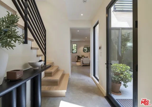 Photo 2 of Single family home for sale at 923 N Hilldale Ave, West Hollywood, CA 90069 | MLS# 26988639 | Listing updated on 2026-09-30