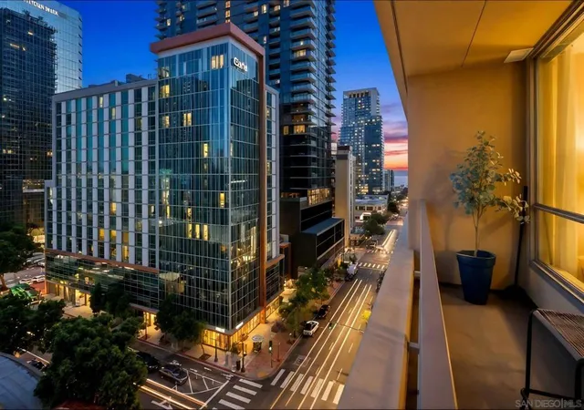 Listing Photo 1 - Condo for sale in building located at 350 W Ash St, San Diego, CA 92101 - Unit #809