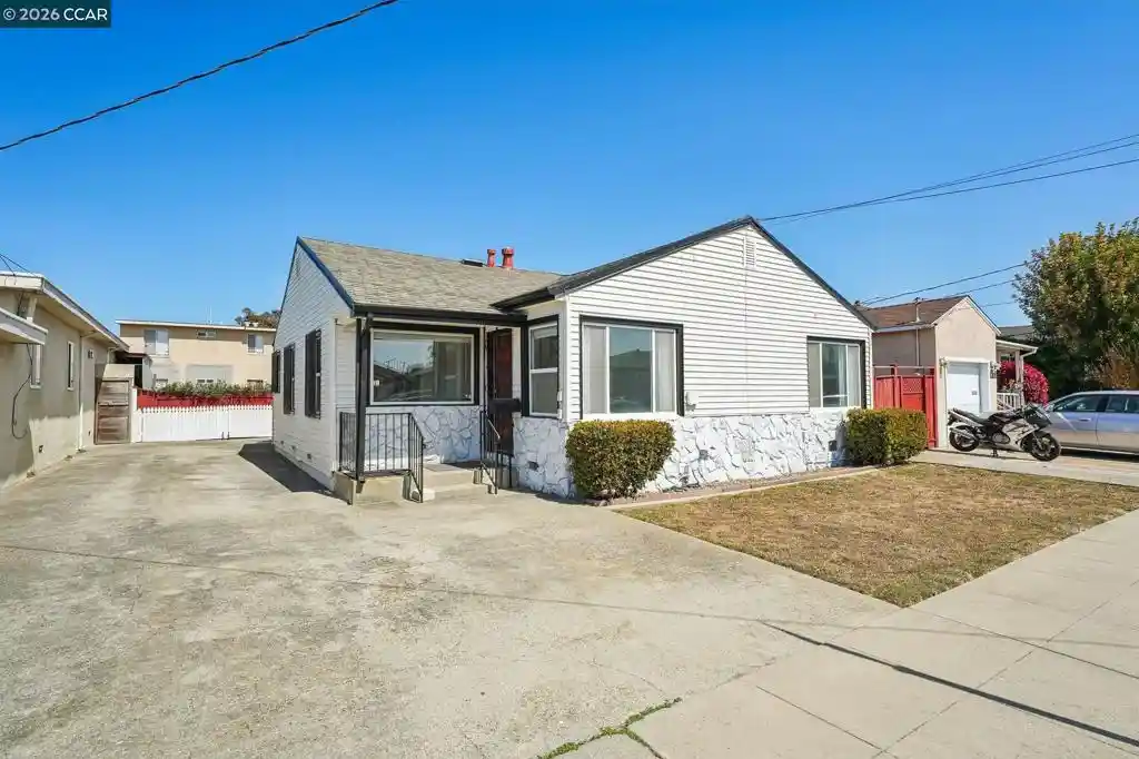 Single family home for sale at 1611 Lincoln Ave, Richmond, CA 94801 | MLS# 41148695