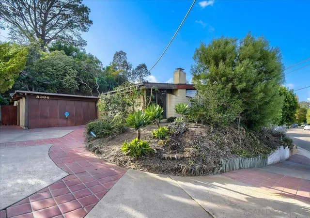 Photo 3 of Sale Pending at 8384 Sugarman Dr, La Jolla, CA 92037 | MLS# 260022885SD | Listing updated on 2026-10-07