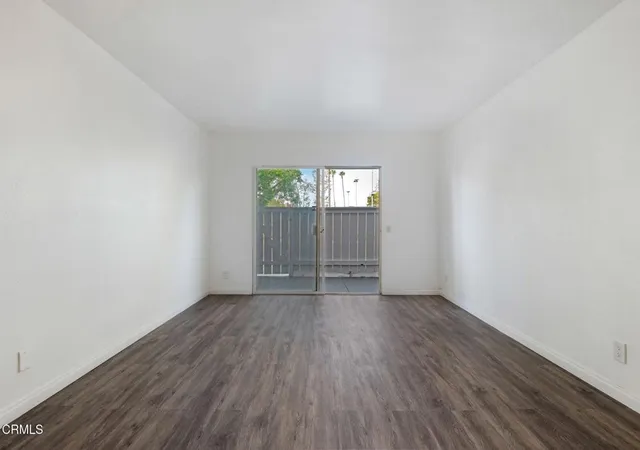 Listing Photo 3 - Condo for sale in building located at 1300 Saratoga Ave, Ventura, CA 93003 - Unit #1302