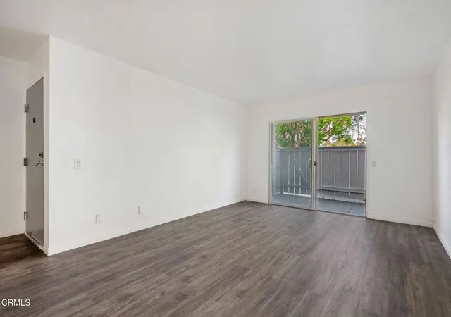 Listing Photo 4 - Condo for sale in building located at 1300 Saratoga Ave, Ventura, CA 93003 - Unit #1302