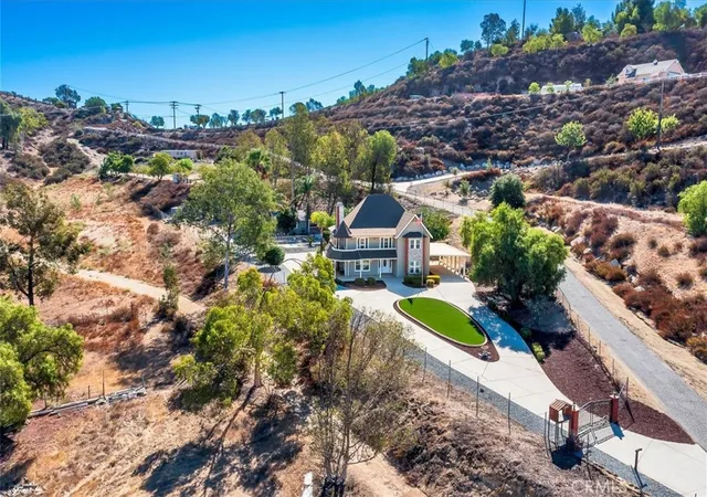 Photo 2 of Single family home for sale at 37250 Mason, Murrieta, CA 92563 | MLS# SW26204009 | Listing updated on 2026-10-10