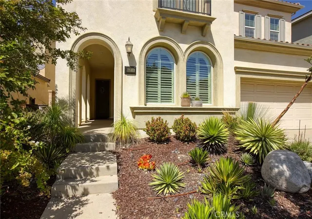 Photo 2 of Single family home for sale at 20523 Stella Pl, Santa Clarita, CA 91350 | MLS# GD26202493 | Listing updated on 2026-10-09