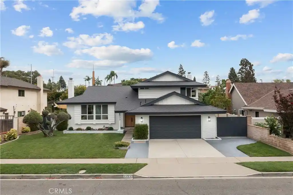 Photo 1 of Sale Pending at 2772 Tern Cir, Costa Mesa, CA 92626 | MLS# PW26204310 | Listing updated on 2026-10-29