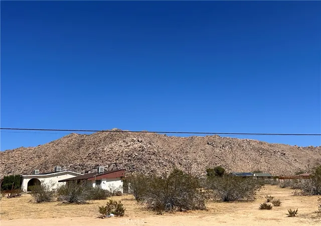 Photo 2 of Single family home for sale at 24211 Pala, Apple Valley, CA 92307 | MLS# IV26202825 | Listing updated on 2026-09-21