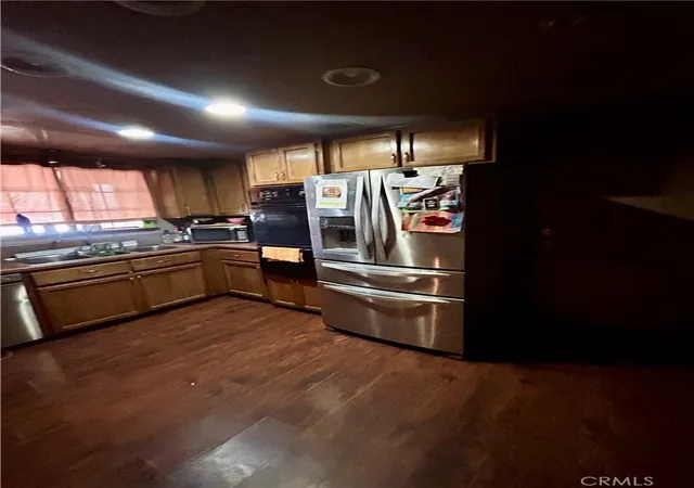 Photo 3 of Single family home for sale at 24211 Pala, Apple Valley, CA 92307 | MLS# IV26202825 | Listing updated on 2026-09-21