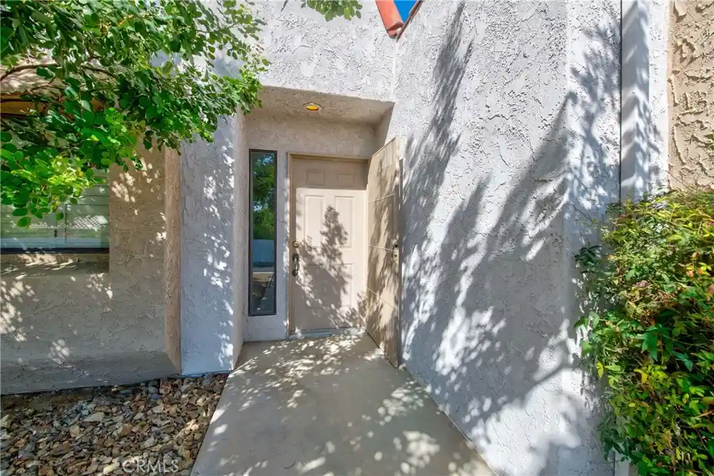 Listing Photo 2 - Condo for sale in 187 Winterhaven located at 187 Winterhaven, Palm Desert, CA 92260 - Unit 187 Winterhaven