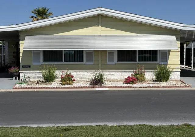 Photo 1 of Manufactured home for sale at 601 N Kirby St #557, Hemet, CA 92545 | MLS# 219152914PS | Listing updated on 2026-09-18