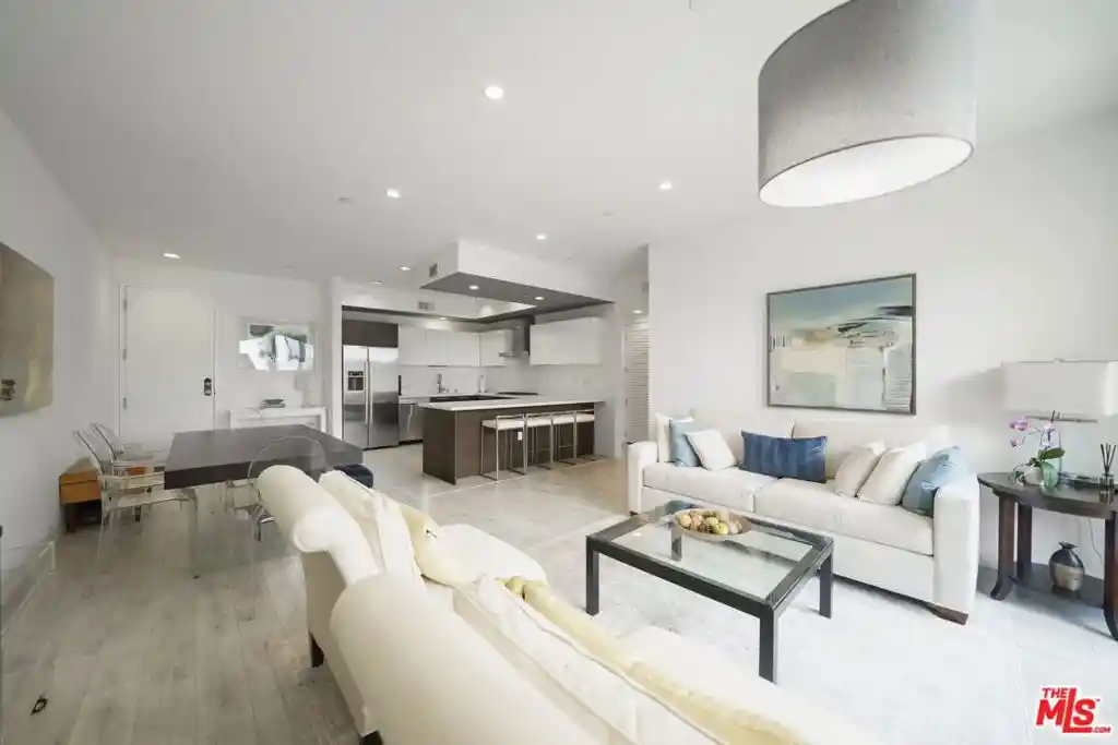 Condo for sale at 118 S Kenwood St #105, Glendale, CA 91205 | MLS# 26876025