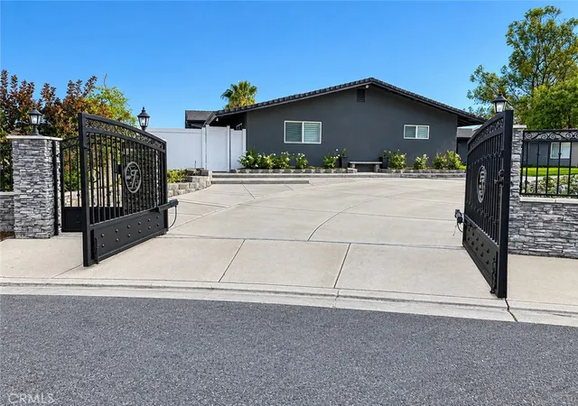 Photo 1 of Single family home for sale at 6031 Vista Del Aguila, Riverside, CA 92509 | MLS# PW26204649 | Listing updated on 2026-10-10