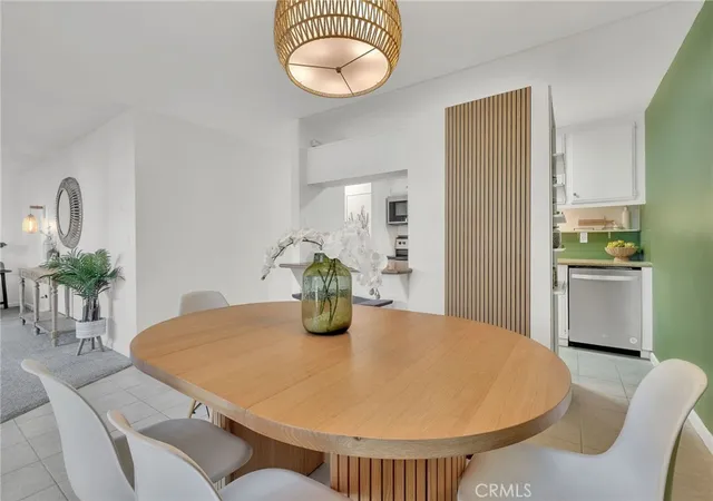 Listing Photo 4 - Condo for sale in building located at 814 Camino Real, Redondo Beach, CA 90277 - Unit #101