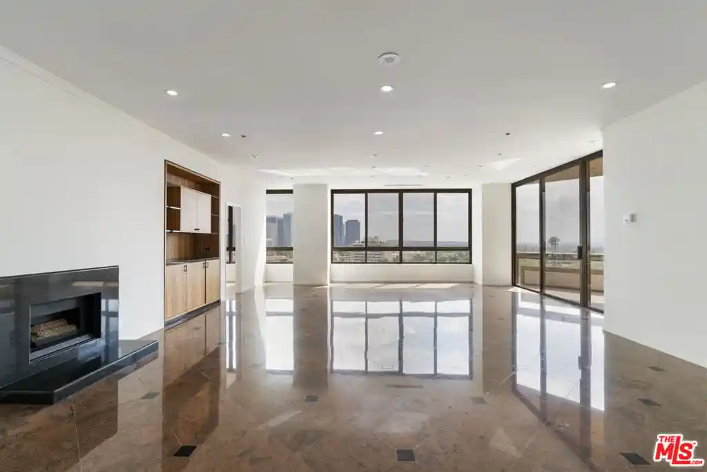 Listing Photo 1 - Condo for sale in 10430 Wilshire Blvd located at 10430 Wilshire Blvd, Los Angeles, CA 90024 - Unit #606