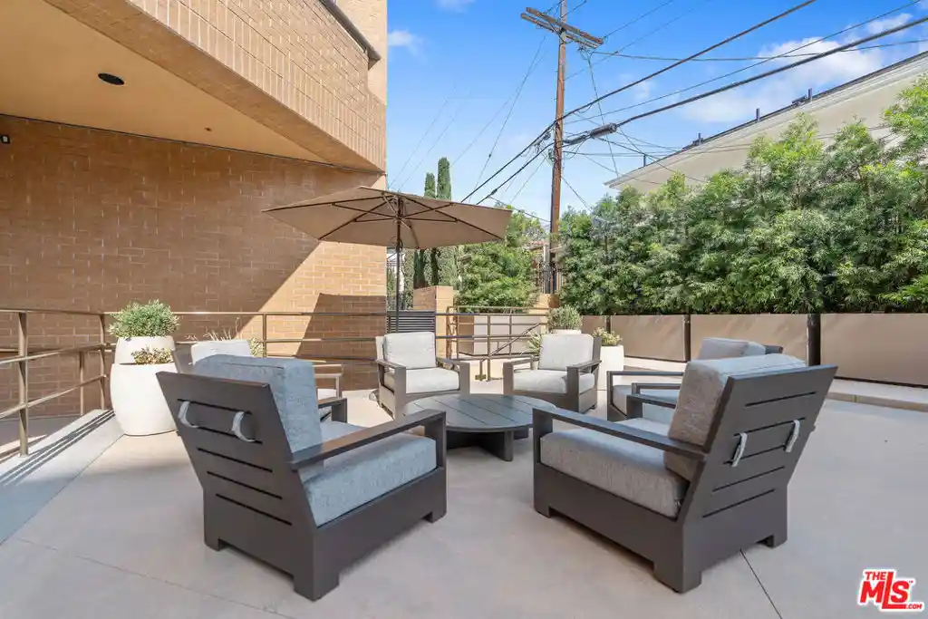 Listing Photo 43 - Condo for sale in 10430 Wilshire Blvd located at 10430 Wilshire Blvd, Los Angeles, CA 90024 - Unit #606