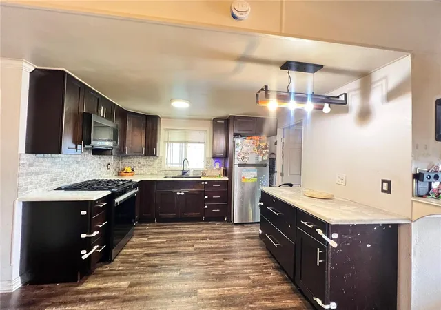 Photo 3 of Manufactured home for sale at 518 S Sullivan St #34, Santa Ana, CA 92704 | MLS# PW26204783 | Listing updated on 2026-09-18
