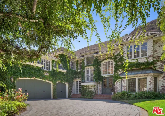 Photo 1 of Mansion for sale at 1481 Bienveneda Ave, Pacific Palisades, CA 90272 | MLS# 26988299 | Listing updated on 2026-09-26