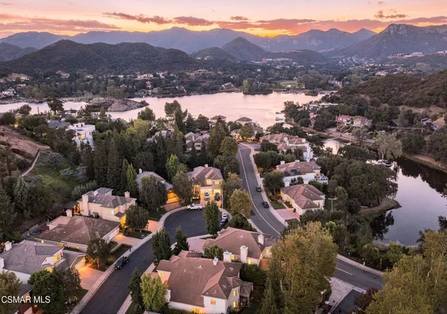 Photo 3 of Single family home for sale at 219 Baybrook Ct, Lake Sherwood, CA 91361 | MLS# 226004462 | Listing updated on 2026-10-01